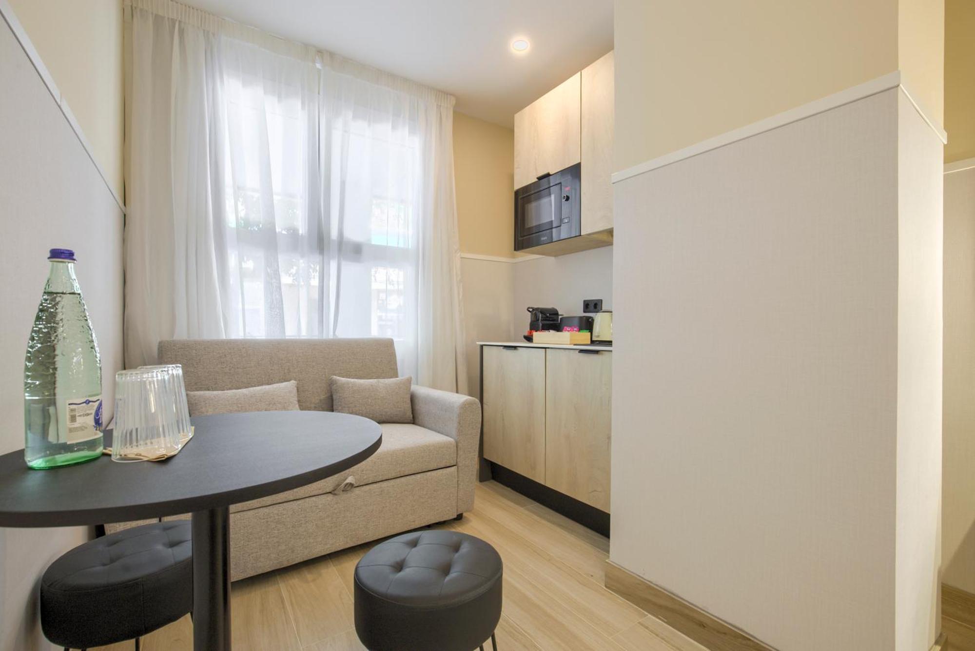 Dobo B90 Apartamento Madri